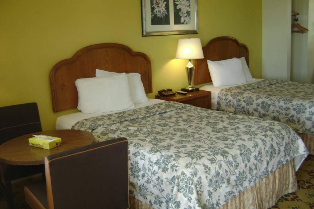 Countryside Inn Sealy Exterior photo